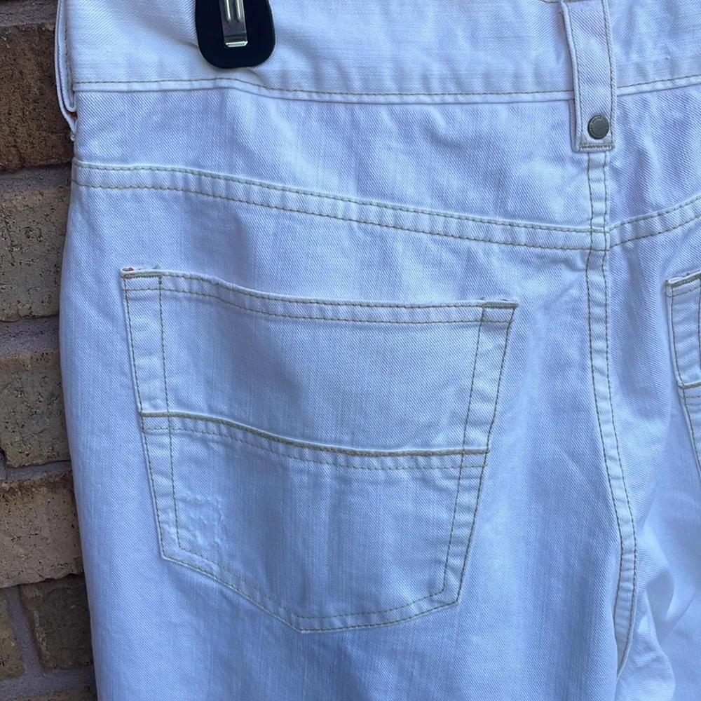 Indigo Palms White Jeans w Brown Contrast Stitch 🤍